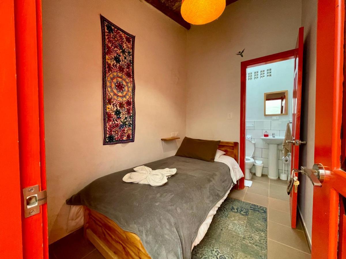 Hostal Tralala סאלנטו מראה חיצוני תמונה